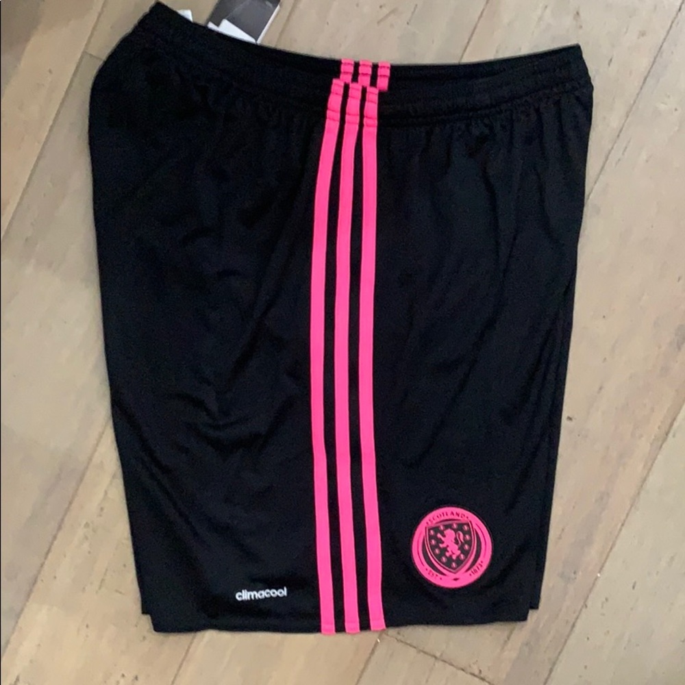 NWT M, L Adidas Men’s 2016 Scotland Away Team Soccer Shorts - Black/Pink - Picture 5 of 6